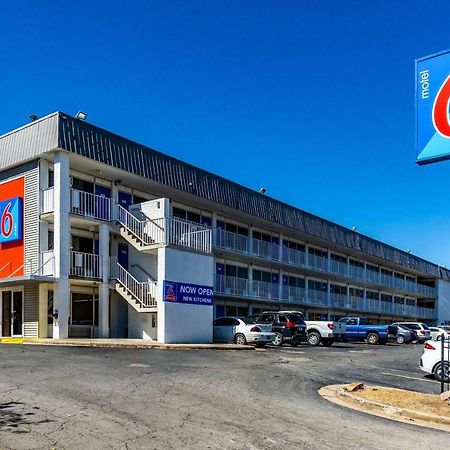Motel 6-Little Rock, AR - West Exterior foto